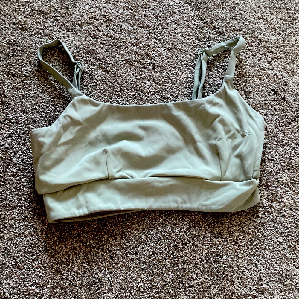 Balance athletica bra size M D/DD